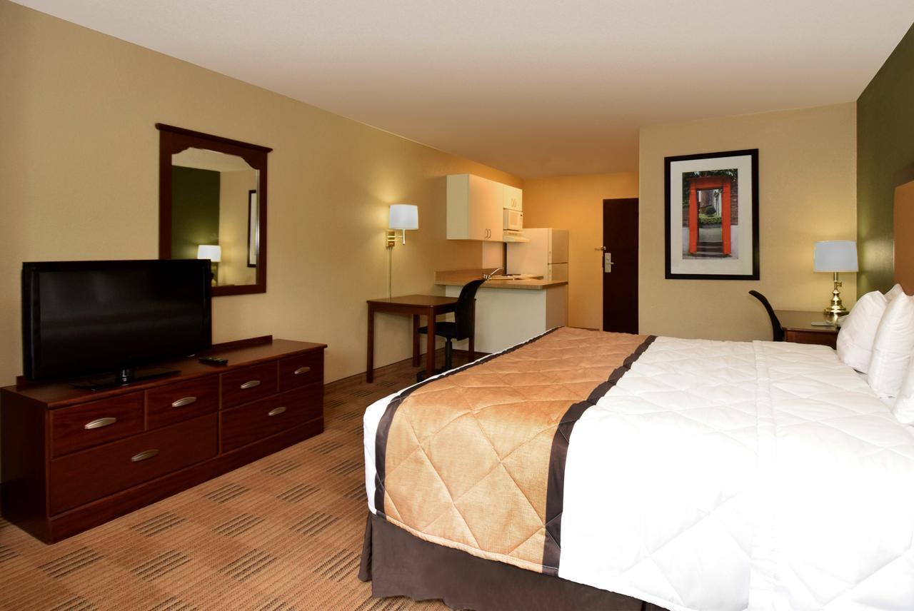 Extended Stay America Suites - Milwaukee - Waukesha Exterior photo